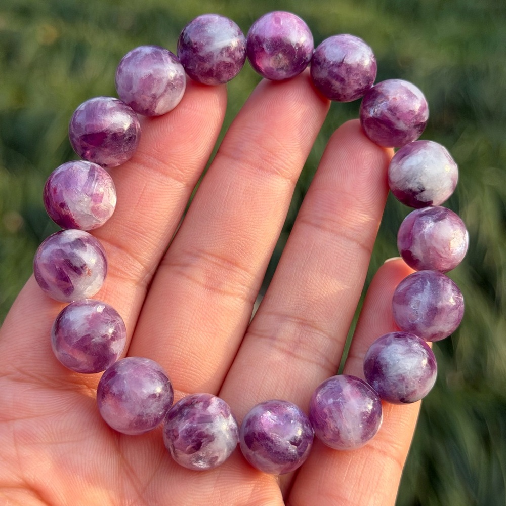 12.5mm stretchable purple‎ mica bracelet 1182
